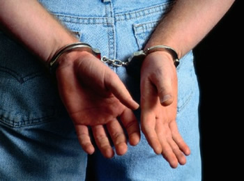 طنجة.. توقيف مواطن سويدي مبحوث عنه دولياً بتهمة محاولة القتل العمدي