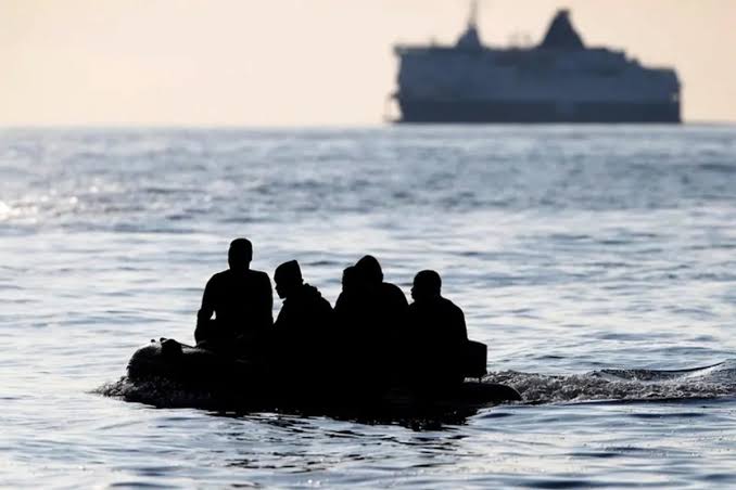 تدخل أمني يجهض عملية للهجرة غير النظامية بسواحل الداخلة ويوقف 41 شخصاً