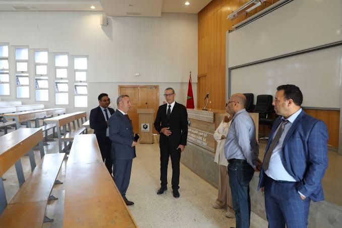 جامعة عبد المالك السعدي تواكب استقلال كلية العلوم القانونية والسياسية بطنجة بزيارة ميدانية