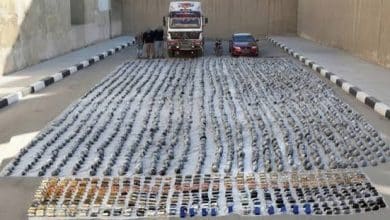 شحنة مخدرات “بملامح القذافي” تثير الجدل: السلطات الليبية تحبط عملية تهريب من أوروبا