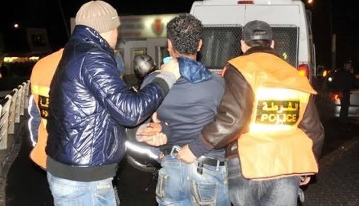 طنجة: توقيف قاصر تسبب في شل حركة السير بعد العبث بالأضواء المرورية