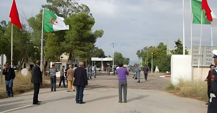عودة 33 مغربياً من السجون الجزائرية إلى أرض الوطن عبر معبر وجدة