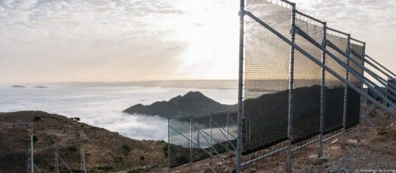 تقنية مغربية مبتكرة لحصد آلاف لترات المياه من الضباب بمعزل عن الأمطار