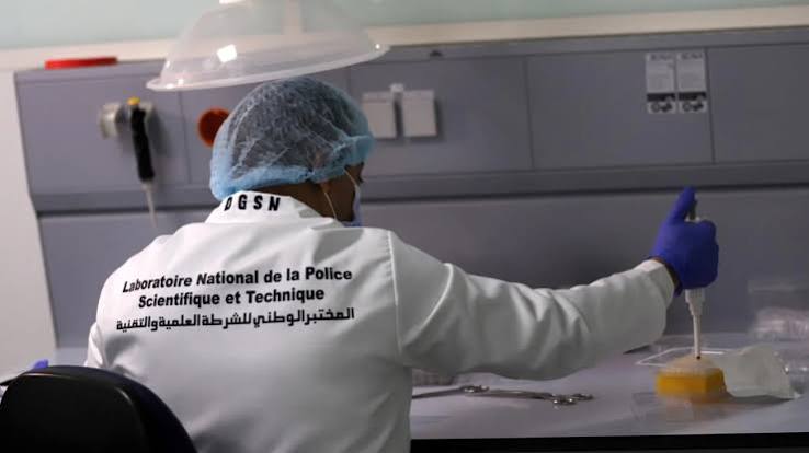 الشرطة العلمية تحلل عينات كيميائية ضبطت بحوزة مشتبه فيه بالإرهاب بطنجة