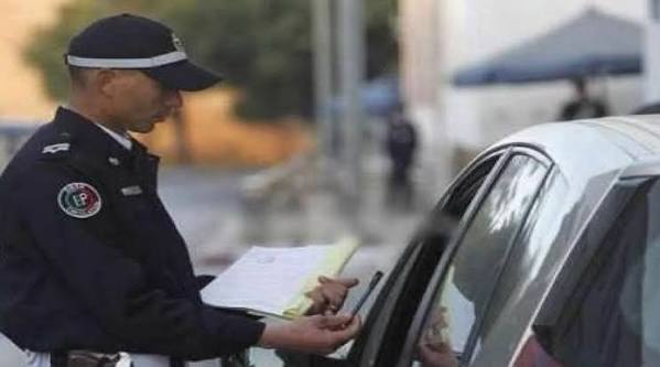 تفاصيل واقعة توقيف سيارة والي جهة الرباط في حاجز أمني وإحالة الشرطي على إعادة التكوين