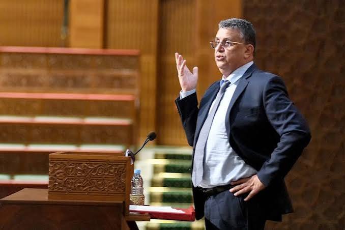 تفاصيل تصريح عبد اللطيف وهبي بشأن قضية اعتقال شخص بسبب مبلغ زهيد