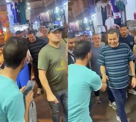 بالصور والفيديو.. الأمير مولاي رشيد يتجول بعفويّة وبدون بروتوكول في أزقة المدينة القديمة بمراكش