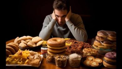 هل يساعد الابتعاد عن الوجبات السريعة في تخفيف أعراض الاكتئاب؟ دراسة حديثة تجيب