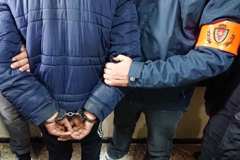 توقيف ثلاثة أشخاص يشتبه في تورطهم بترويج المخدرات بمنطقة الفخارة بمراكش
