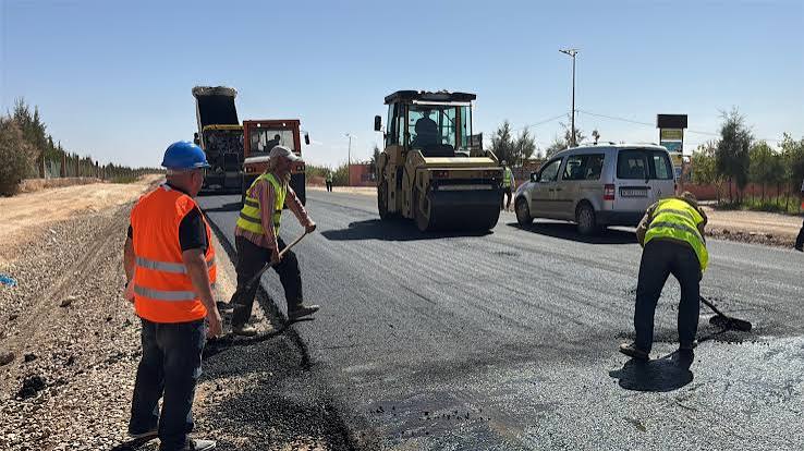 إعطاء انطلاقة أشغال تهيئة وتزفيت الطريق الوطنية رقم 10 بإقليم ورزازات