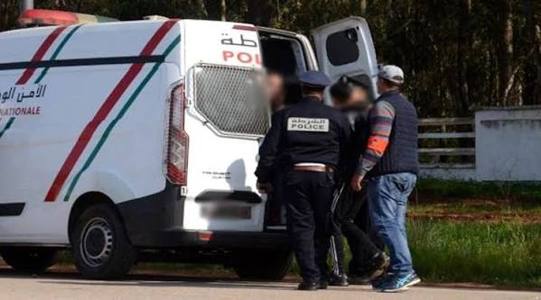 مصالح الأمن بمدينة سلا توقف شخصاً يشتبه في تورطه بقضايا التشهير والابتزاز