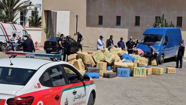 عملية أمنية مشتركة بطنجة المتوسط تسفر عن حجز أطنان من الشيرا المهربة