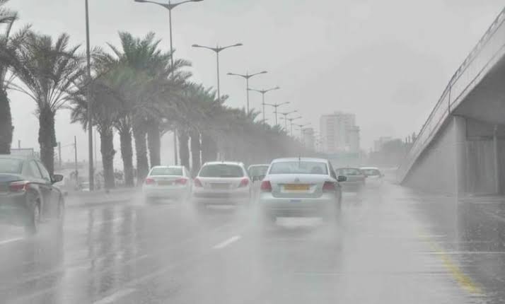 المديرية العامة للأرصاد الجوية تحذر من زخات رعدية وبرد بعدد من أقاليم المملكة