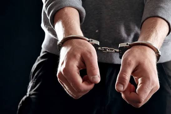 توقيف شخص بالحسيمة للاشتباه في تورطه بجريمة قتل تعرّض لها والده