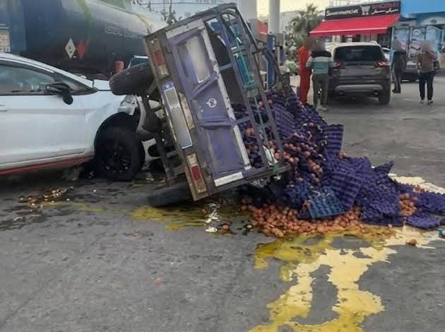 حادث سير بمدينة مرتيل إثر اصطدام عنيف بين سيارة ودراجة نارية