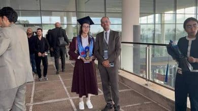 من العيون سيدي ملوك إلى صدارة المملكة: التلميذة ندى ميموني تت تتوج بالمرتبة الأولى وطنيا في مسابقة القراءة بالفرنسية “Cap’Lecture”
