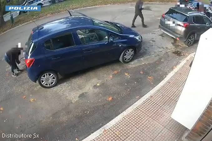 استهداف السيدات المسنات يوقع بمواطن كوبي في شباك الأمن الإيطالي