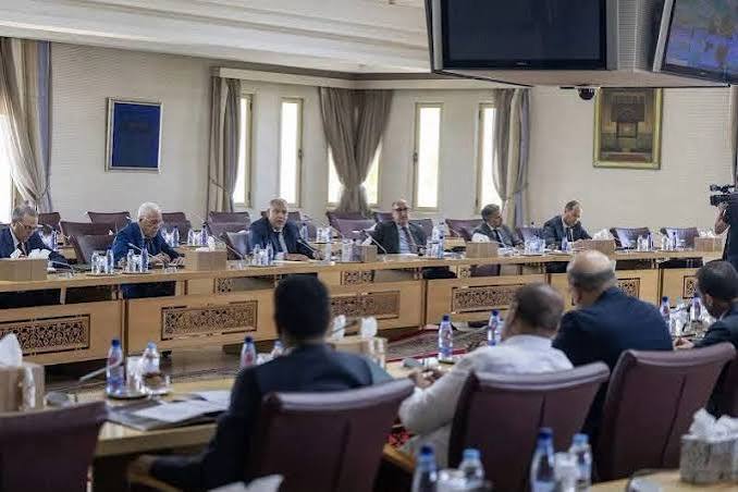 الداخلية تنطلق في التحضير لانتخابات 2027 باجتماعات موسعة مع قادة الأحزاب السياسية